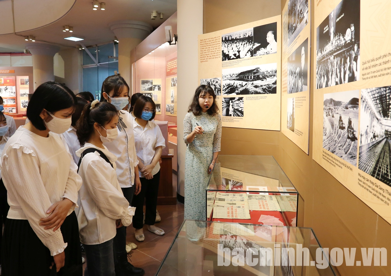 Exhibition on Vietnam’s National Assembly held in Bac Ninh
